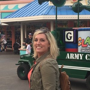 Meet your Posher, Sharon